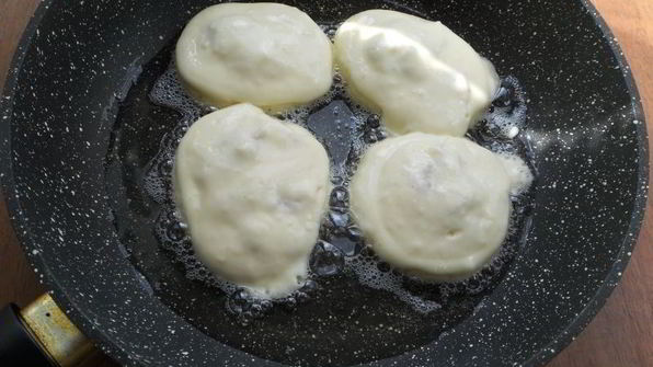 оладьи с начинкой из куриного фарша