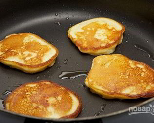 Оладьи с яблоками на молоке