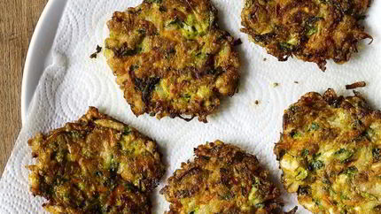 Овощные оладьи с фетой