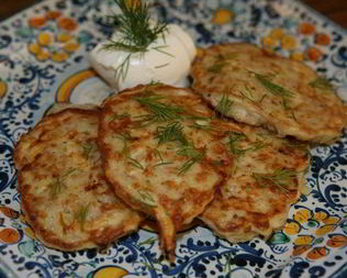 Овсяные оладьи с картофелем, сыром и беконом