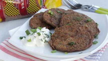 Печеночные оладьи с гречкой