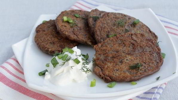 печеночные оладьи с гречкой