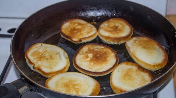 пышные оладьи на молоке без дрожжей