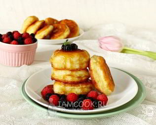 Пышные оладьи на простокваше на дрожжах