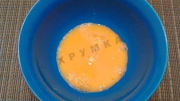 пышные оладьи с изюмом на кефире