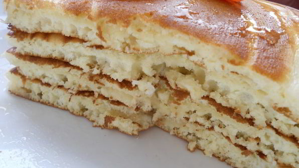 сладкие оладьи с яблочным сиропом