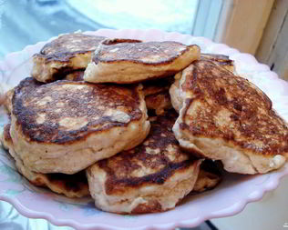 Яблочно-творожные оладьи