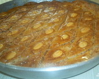 Пахлава с медом