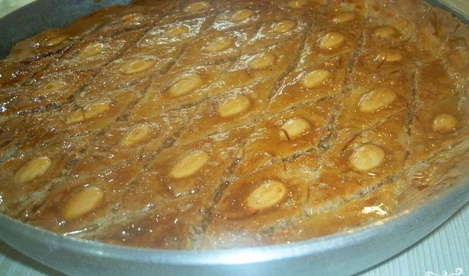 Пахлава с медом