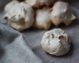 Белковое печенье с орехами