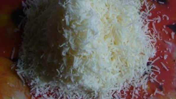 бискотти с пармезаном, ветчиной и перцем чили