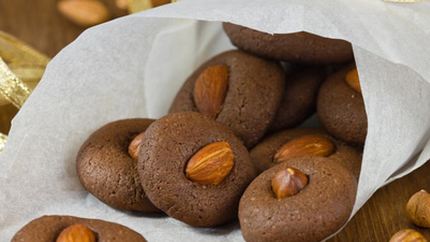 Домашнее шоколадное печенье с орехами