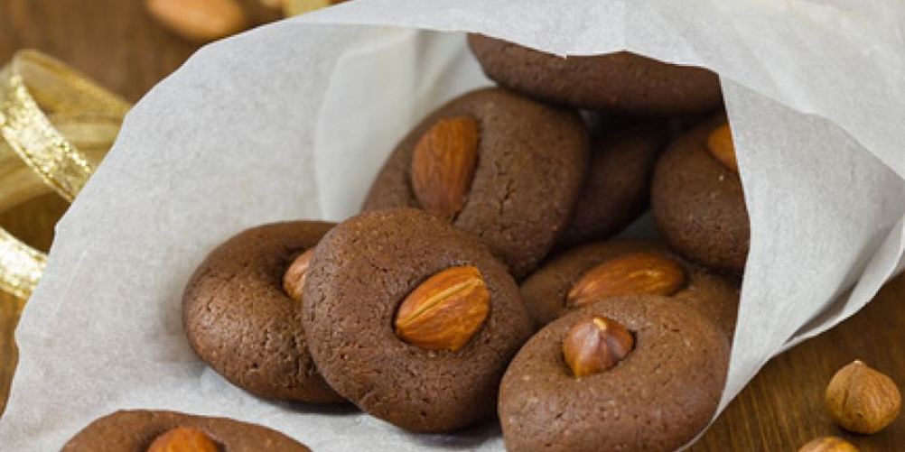 Рецепт домашнее шоколадное печенье с орехами