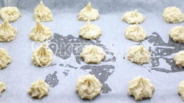 новогоднее ореховое курабье