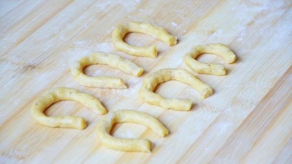 новогоднее печенье подковки