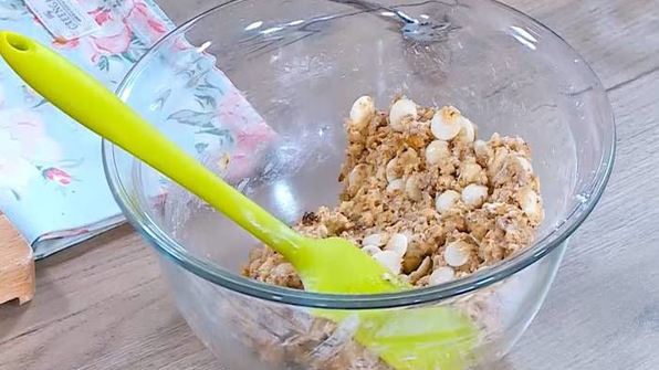 ореховое печенье с белым шоколадом и кокосом