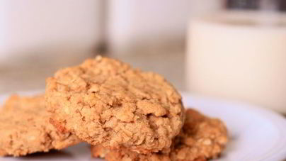 Овсяно-ореховое печенье с отрубями и медом