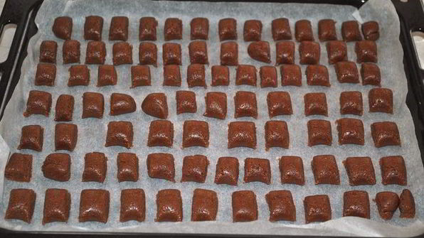 печенье шоколадные подушечки