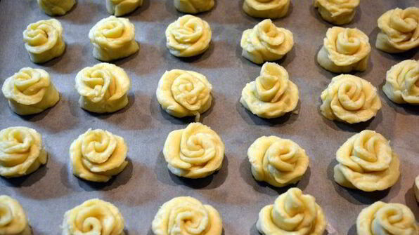 печенье творожные розочки