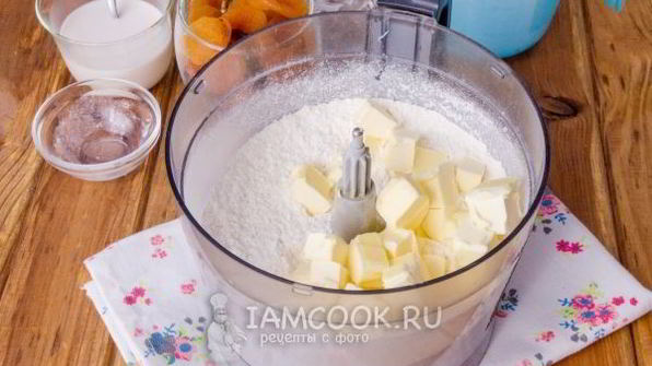 рогалики с сухофруктами и орехами