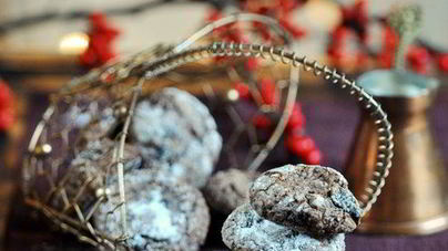 Шоколадно-миндальное печенье с черносливом