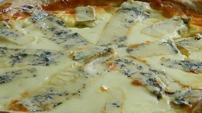 Грушевый пирог с сыром дор блю