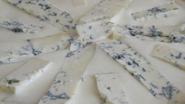 грушевый пирог с сыром дор блю