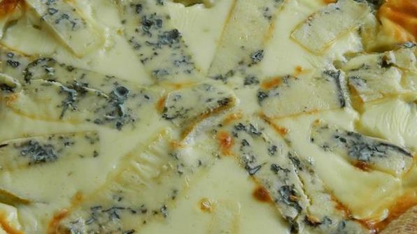 грушевый пирог с сыром дор блю