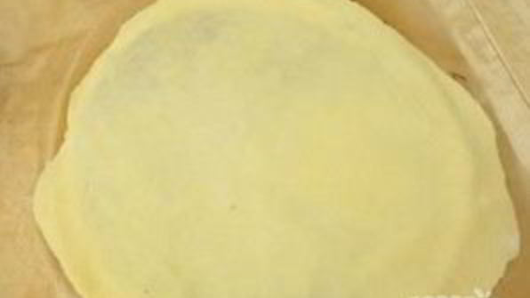 красивый пирог из дрожжевого теста