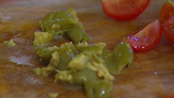 открытый пирог с творогом, перцем и помидорами черри