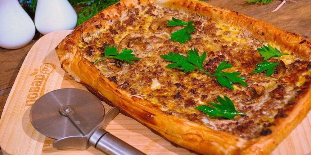 Рецепт пирог из слоеного бездрожжевого теста с фаршем