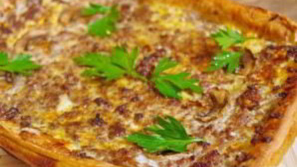 пирог из слоеного бездрожжевого теста с фаршем