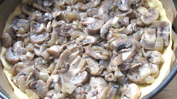 пирог из заварного теста с грибами