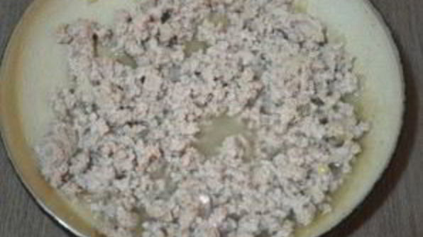 пирог мясной из слоеного теста