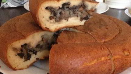 Пирог с картошкой и грибами в мультиварке