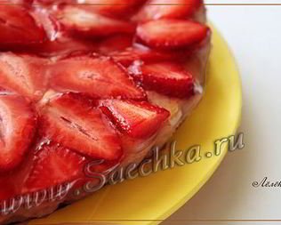 Пирог с клубникой