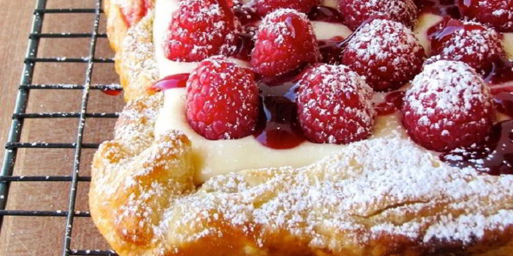 Рецепт пирог с малиной и творогом