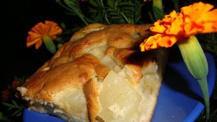 Пирог с яблоками и дыней