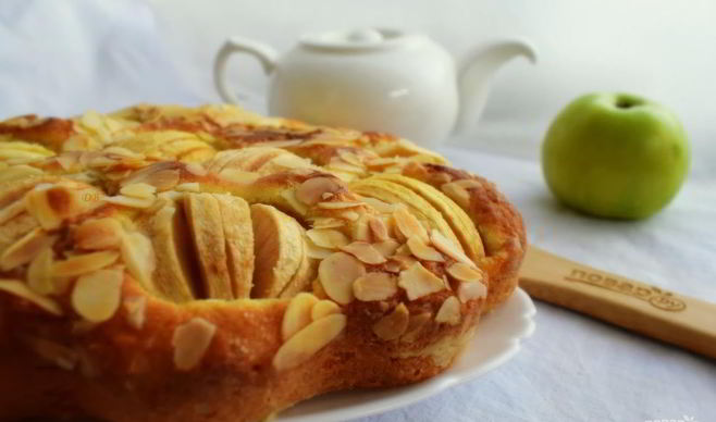 Пирог с яблоками