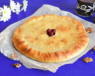 Пирог с замороженной вишней