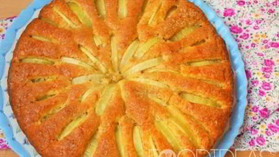 Простой пирог с яблоками