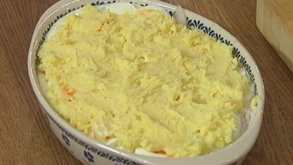 рыбный пирог со сливочной начинкой