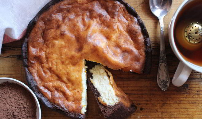 Шоколадный пирог с творогом