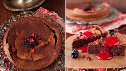 Шоколадный пирог с ягодами