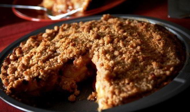 Слоеный пирог с яблоками и миндалем по-нормандски