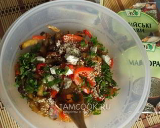 Сырно-слоеный пирог с карамелизированными баклажанами