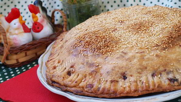 сырно-слоеный пирог с карамелизированными баклажанами