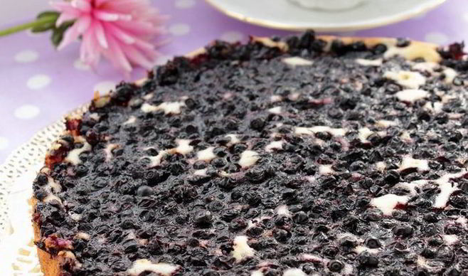 Сырный пирог с черникой