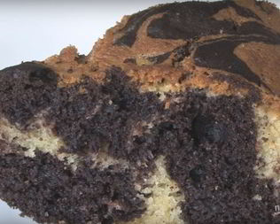 Ванильно-мраморный бисквитный пирог