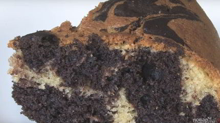 Ванильно-мраморный бисквитный пирог